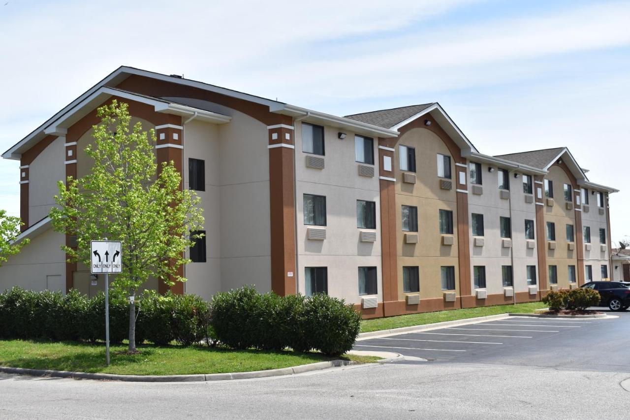 Hotel Super 8 By Wyndham Newport News/Jefferson Ave. Exterior foto
